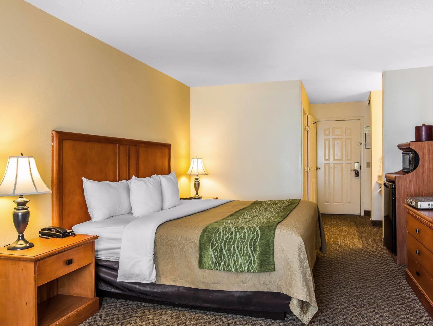 Comfort Inn & Suites El Centro I-8 Экстерьер фото