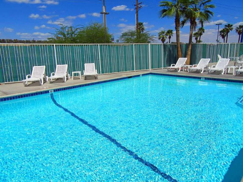Comfort Inn & Suites El Centro I-8 Экстерьер фото